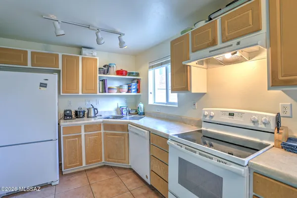 $189,000 | 965 North Venice Avenue, Unit C, Tucson, AZ 85711