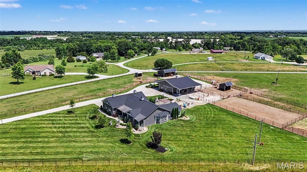 219 Fieth Road Troy, MO 63379 - Photo 2 of 90