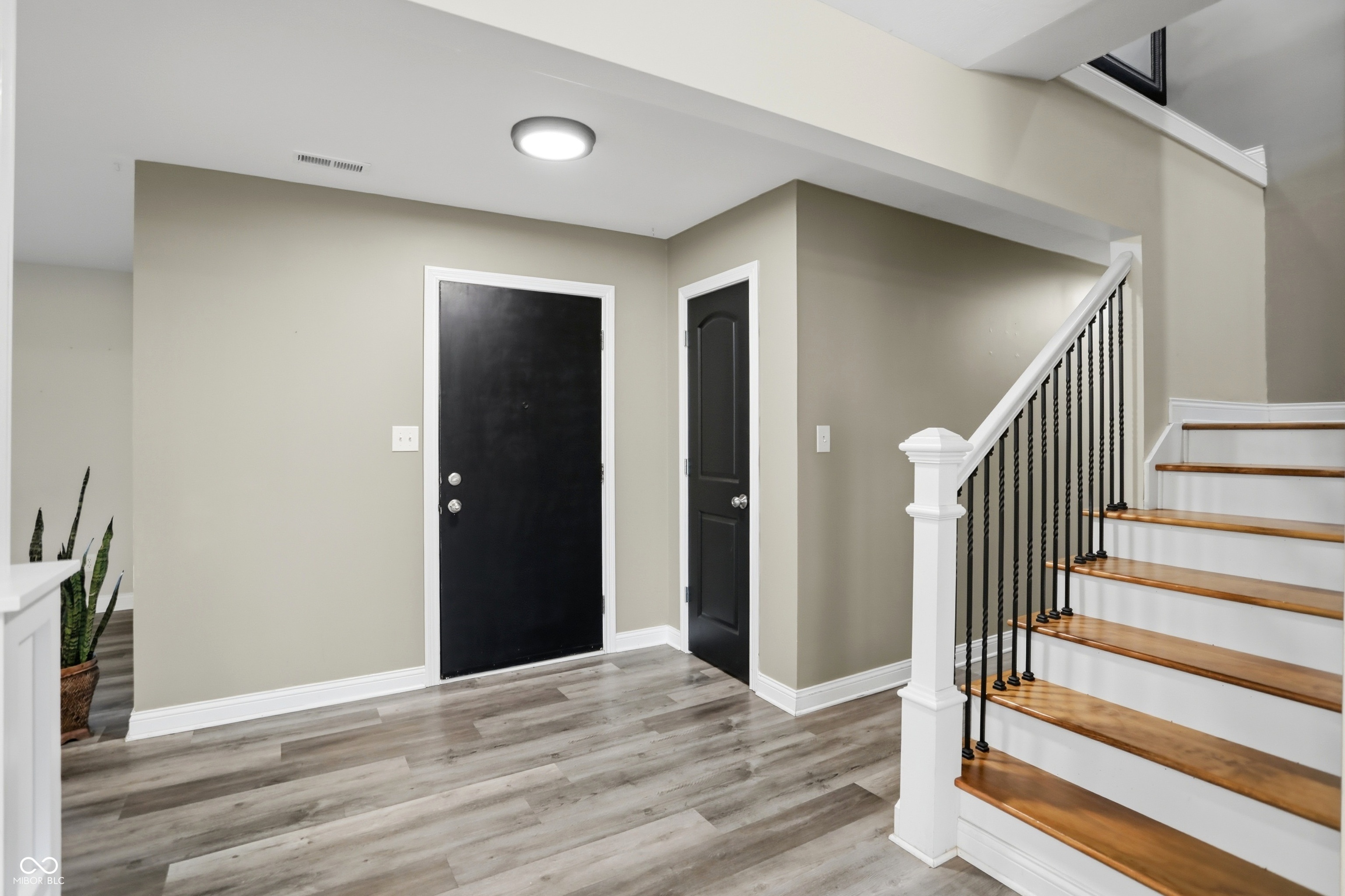 5359 West Olive Branch Road Greenwood, IN 46143 - Photo 8 of 55