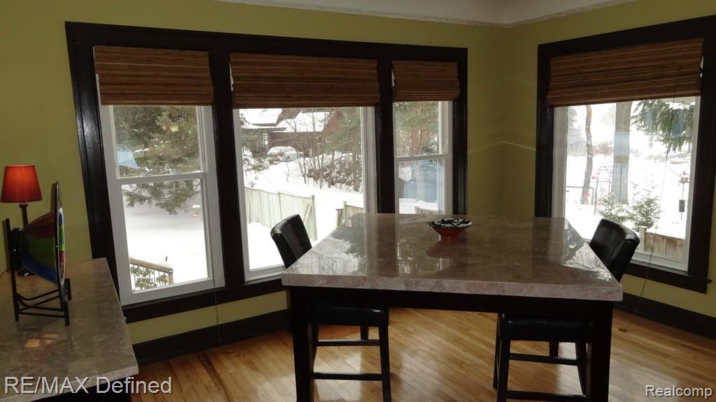 1130 Seneca Road Lake Orion, MI 48362 - Photo 7 of 32 Lake Views from the dining area!