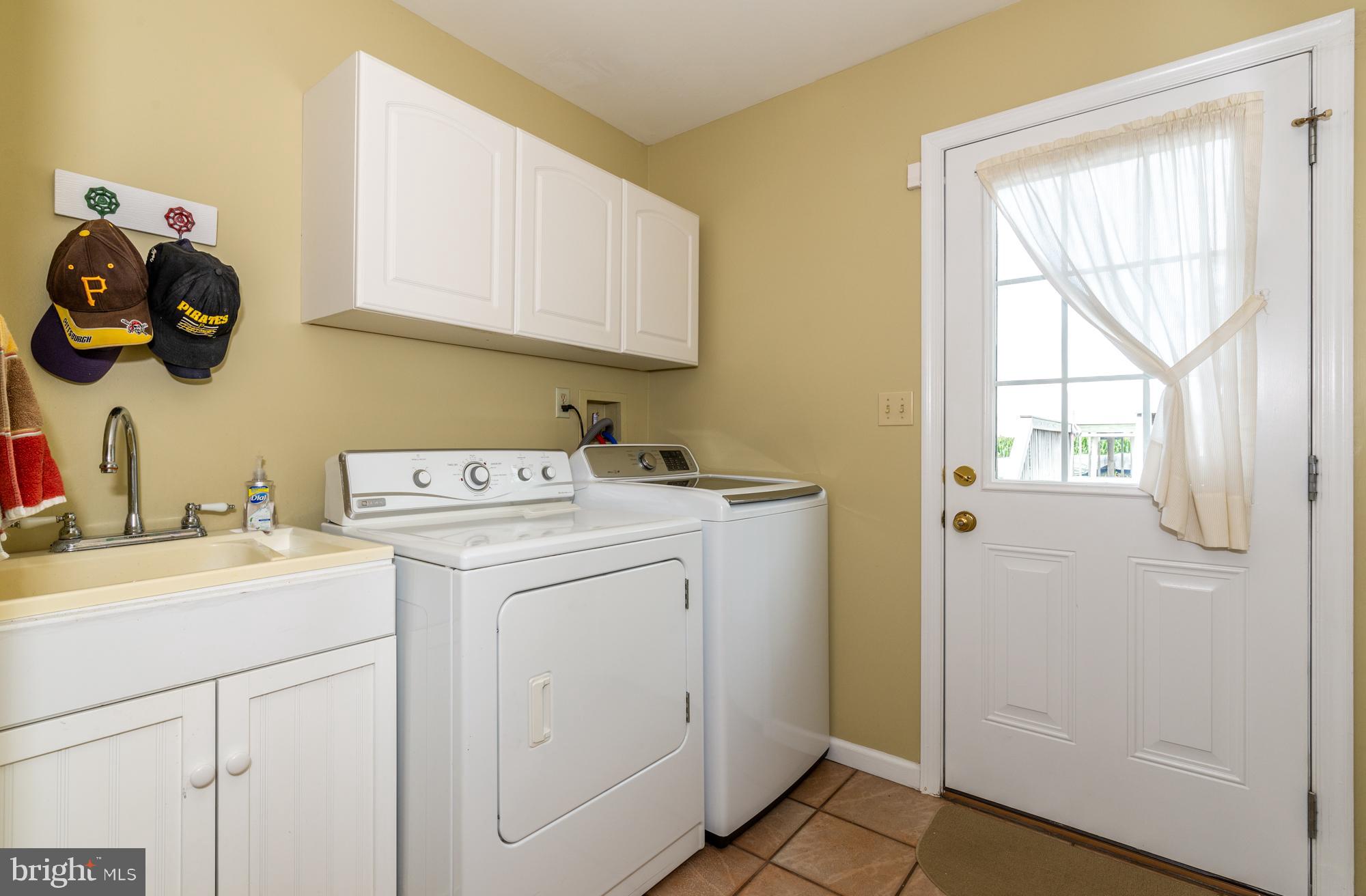 2982 Spooky Nook Road Manheim, PA 17545 - Photo 22 of 27 Laundry