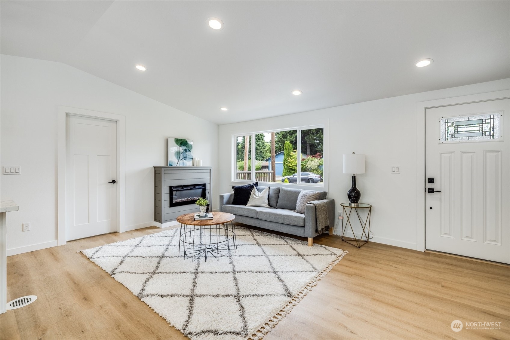 11862 Southeast 157th Place Renton, WA 98058 - Photo 14 of 38 Gallery Image 14