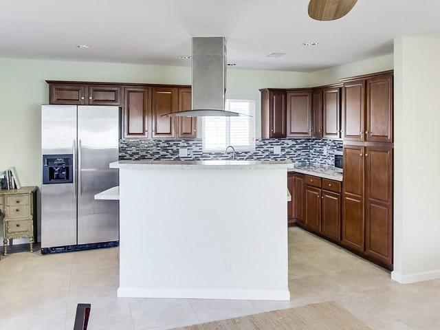 827 Saxony Road Encinitas, CA 92024 - Photo 6 of 16