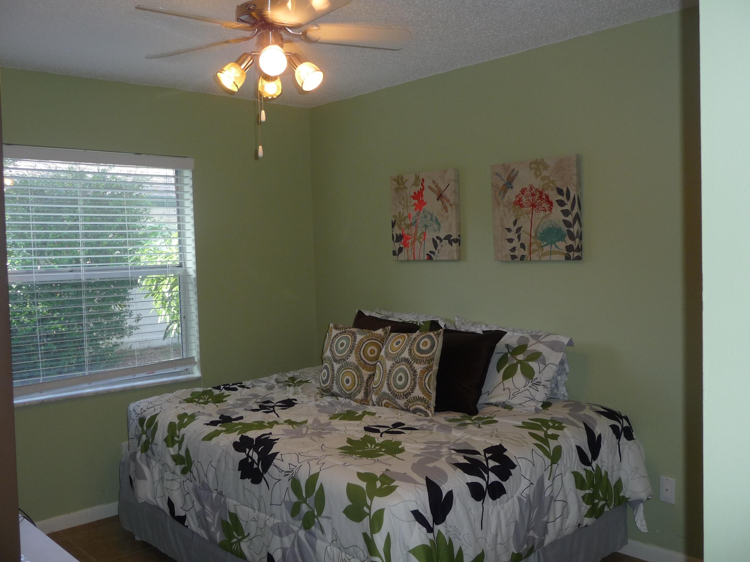 120 Raintree Trail Jupiter, FL 33458 - Photo 19 of 28 Guest room
