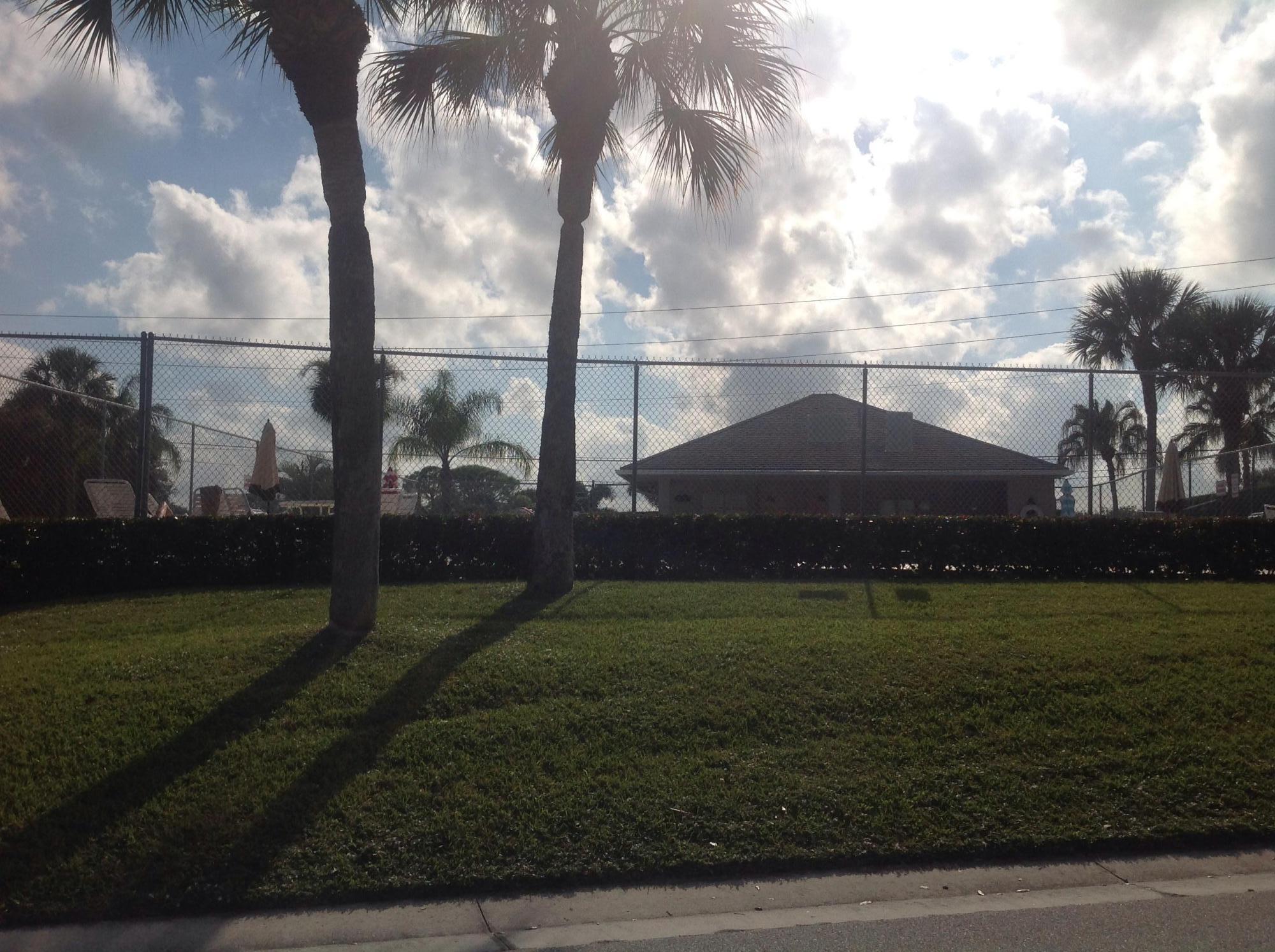 120 Raintree Trail Jupiter, FL 33458 - Photo 25 of 28 Community Pool