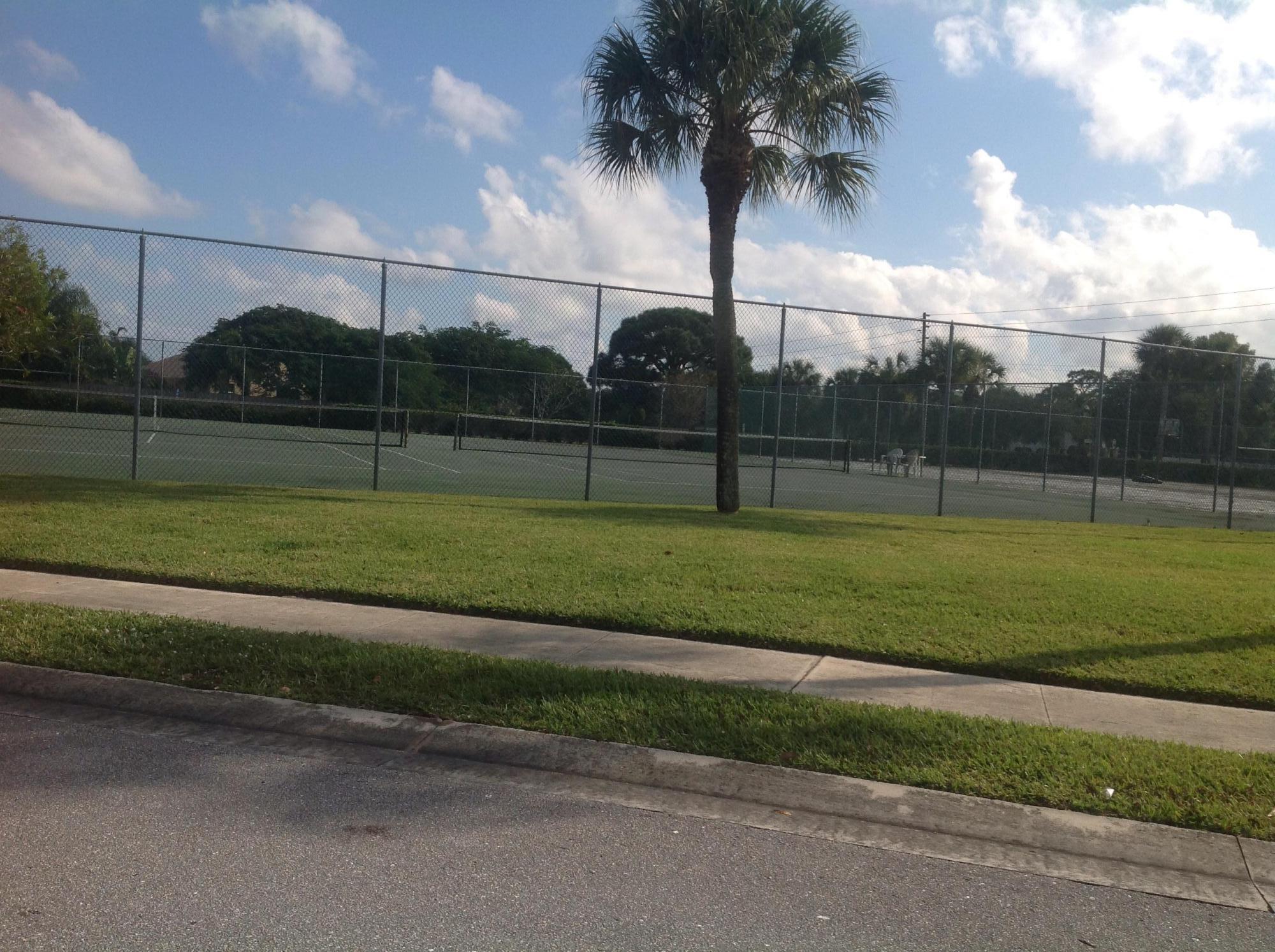 120 Raintree Trail Jupiter, FL 33458 - Photo 26 of 28 Tennis Courts