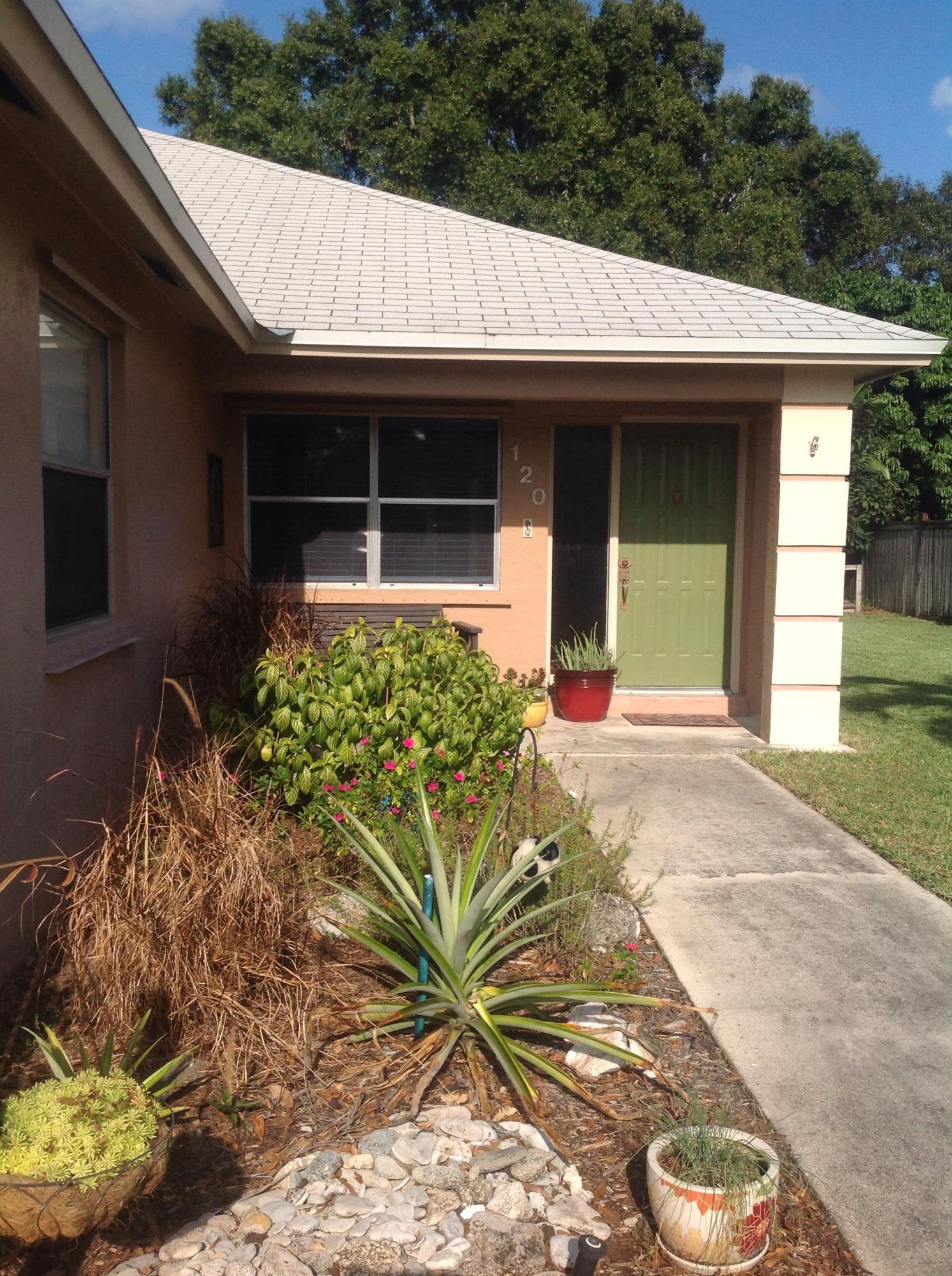 120 Raintree Trail Jupiter, FL 33458 - Photo 3 of 28 Entrance