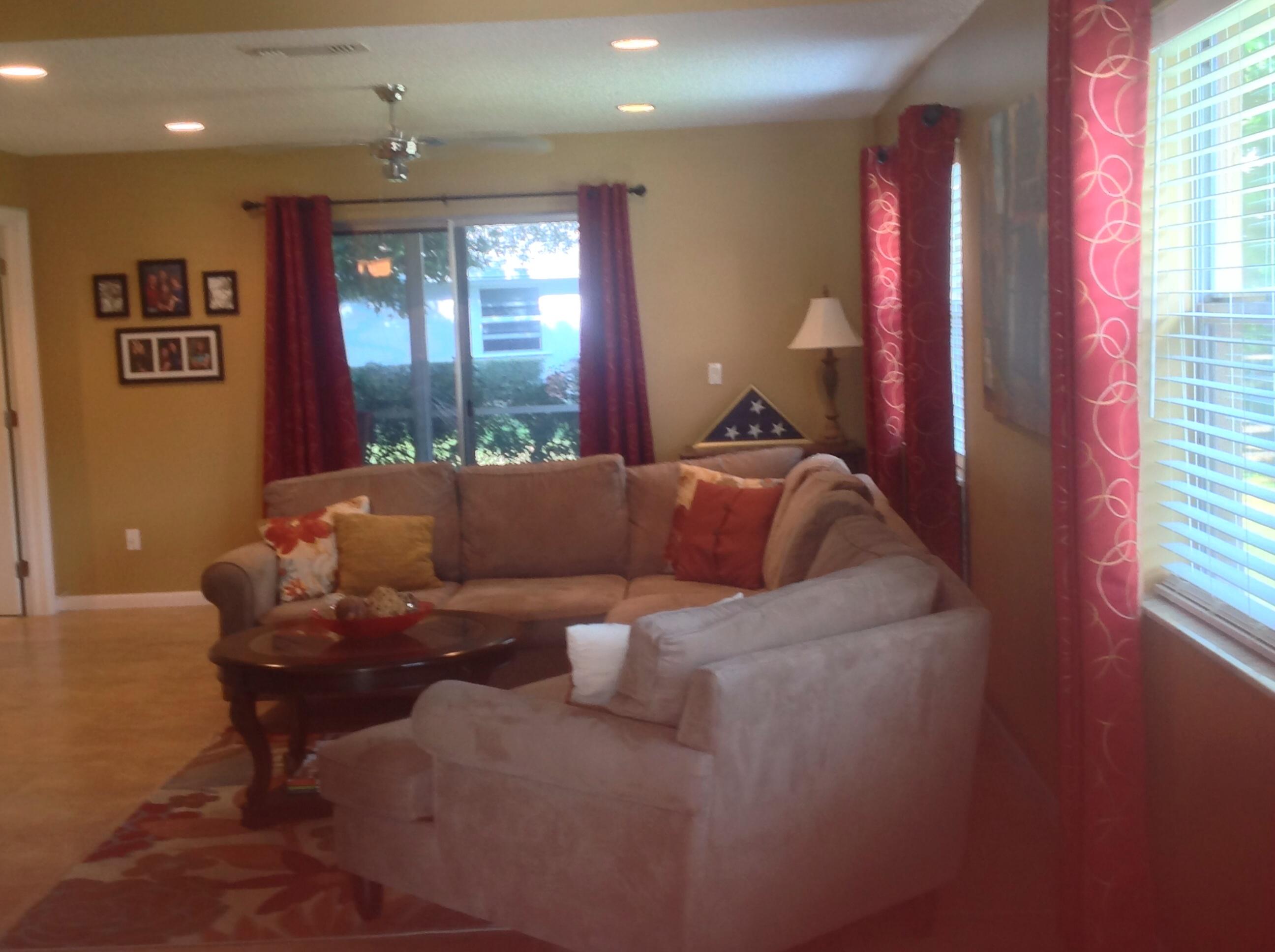 120 Raintree Trail Jupiter, FL 33458 - Photo 9 of 28 Living room