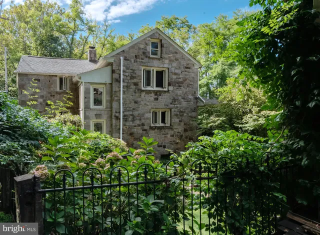 $1,250,000 | 3596 River Road, Lumberville, PA 18933