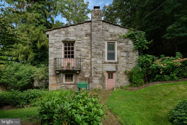 $1,250,000 | 3596 River Road, Lumberville, PA 18933