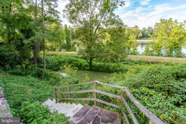 $1,250,000 | 3596 River Road, Lumberville, PA 18933