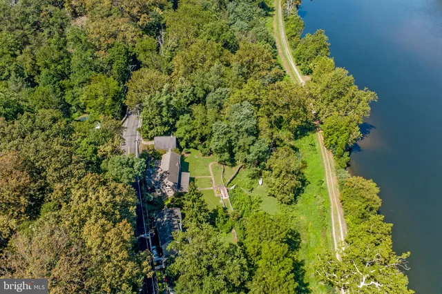 $1,250,000 | 3596 River Road, Lumberville, PA 18933