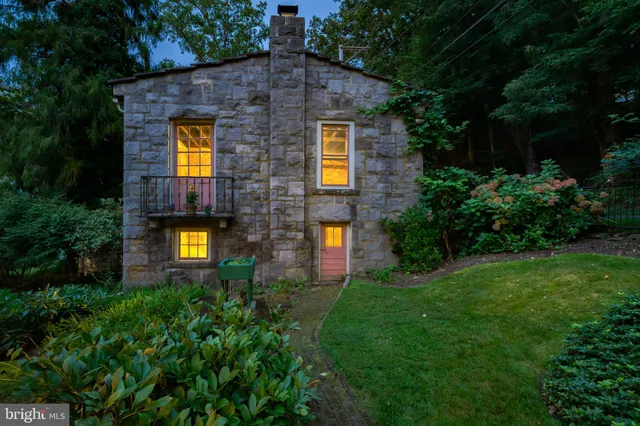 $1,250,000 | 3596 River Road, Lumberville, PA 18933