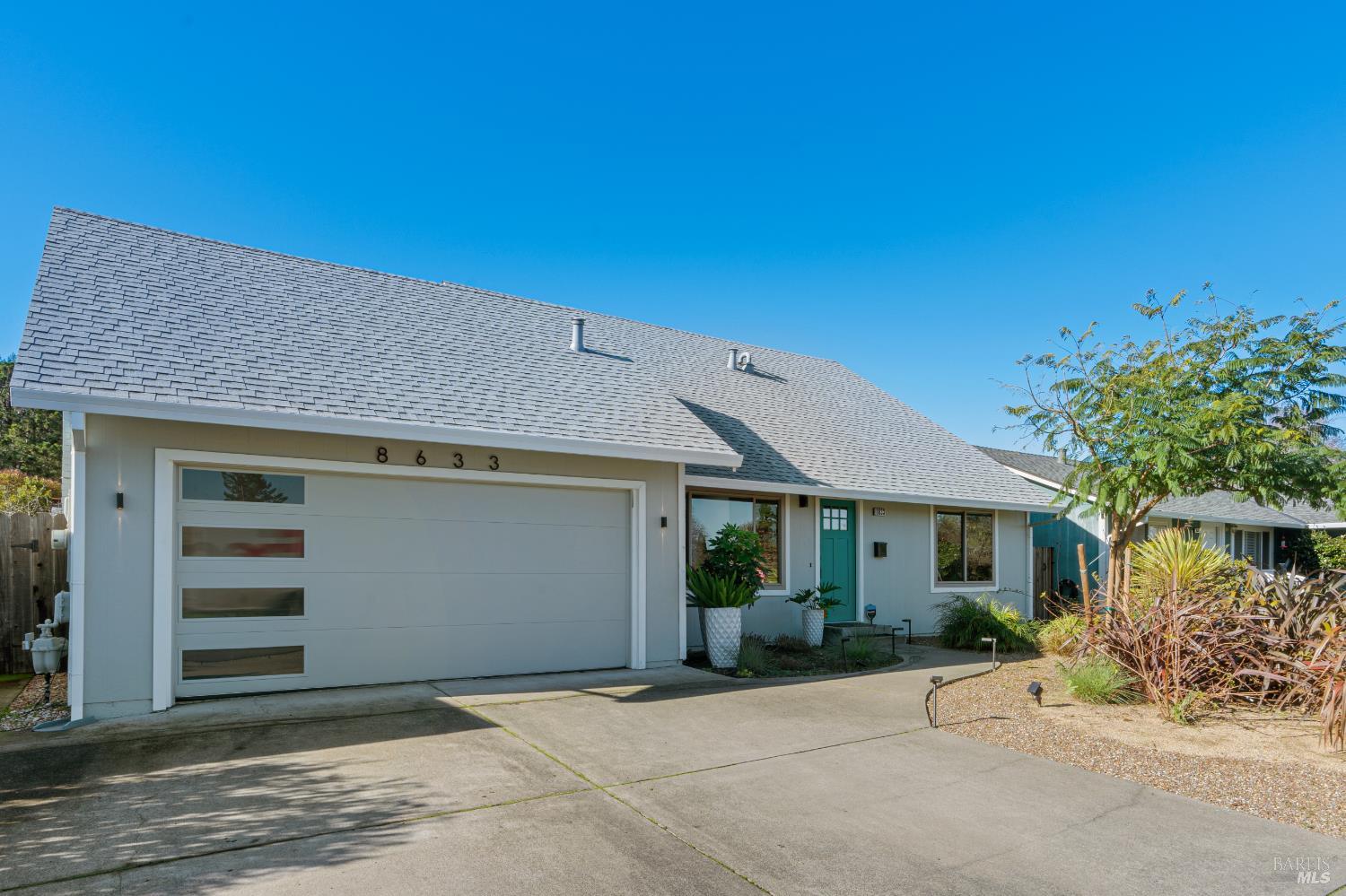 8633 Lancaster Drive Rohnert Park, CA 94928 - Photo 20 of 66 a house with a outdoor space