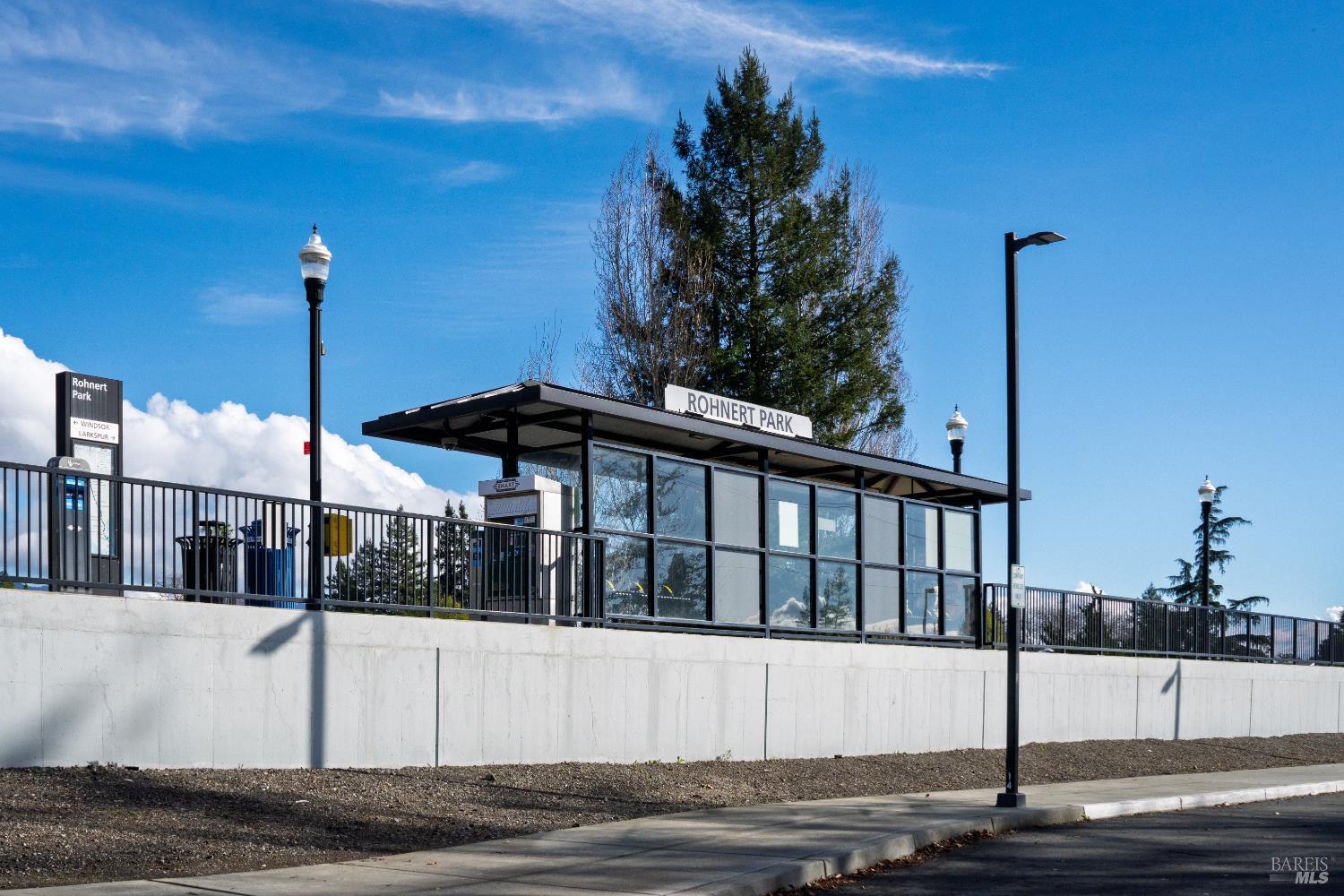 8633 Lancaster Drive Rohnert Park, CA 94928 - Photo 30 of 67 Smart Train Nearby