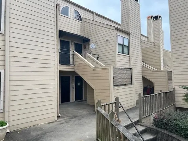 $1,275 | 1140 Marina Bay Drive, Unit 108A, Kemah, TX 77565