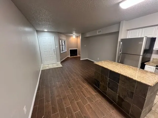 $1,275 | 1140 Marina Bay Drive, Unit 108A, Kemah, TX 77565