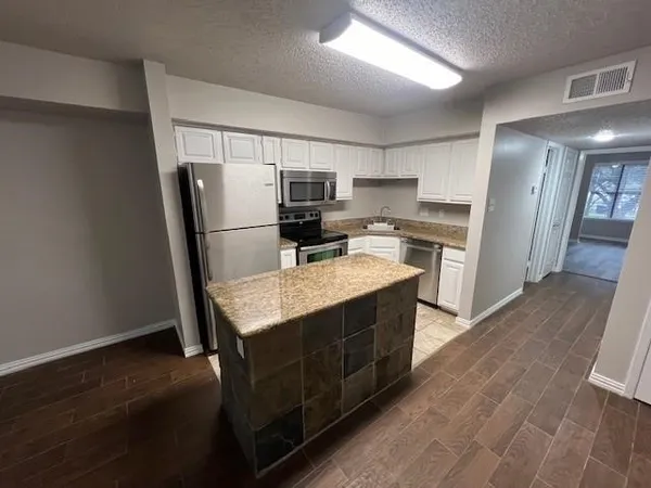 $1,275 | 1140 Marina Bay Drive, Unit 108A, Kemah, TX 77565