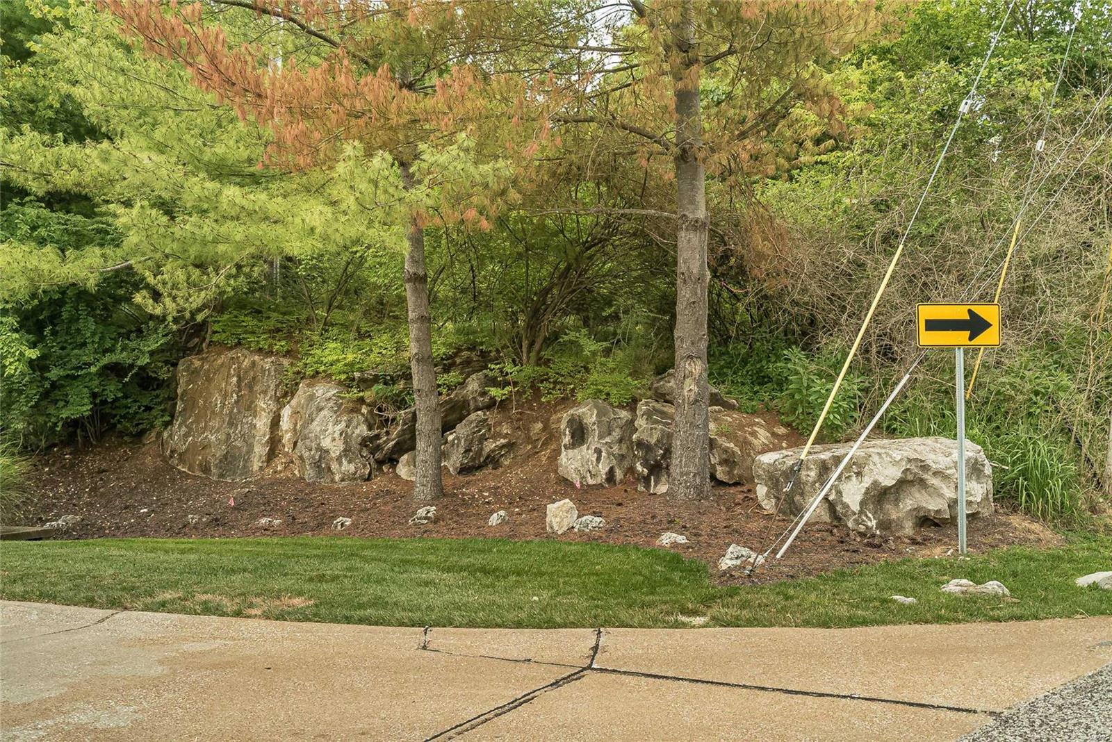 815 Strecker Road Ballwin, MO 63011 - Photo 2 of 40