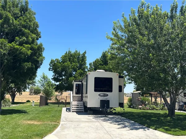 $99,000 | 11591 Ridgemark Road, Apple Valley, CA 92308