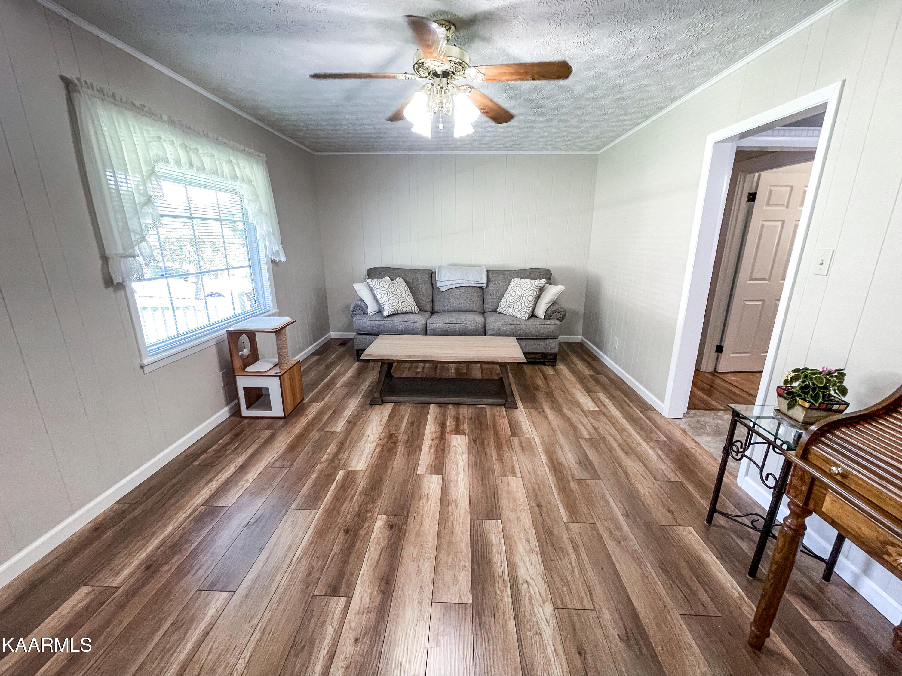 1717 Spring Hill Road Knoxville, TN 37914 - Photo 2 of 31 7D527FF2-1B10-458A-92F7-055EB5DE4481