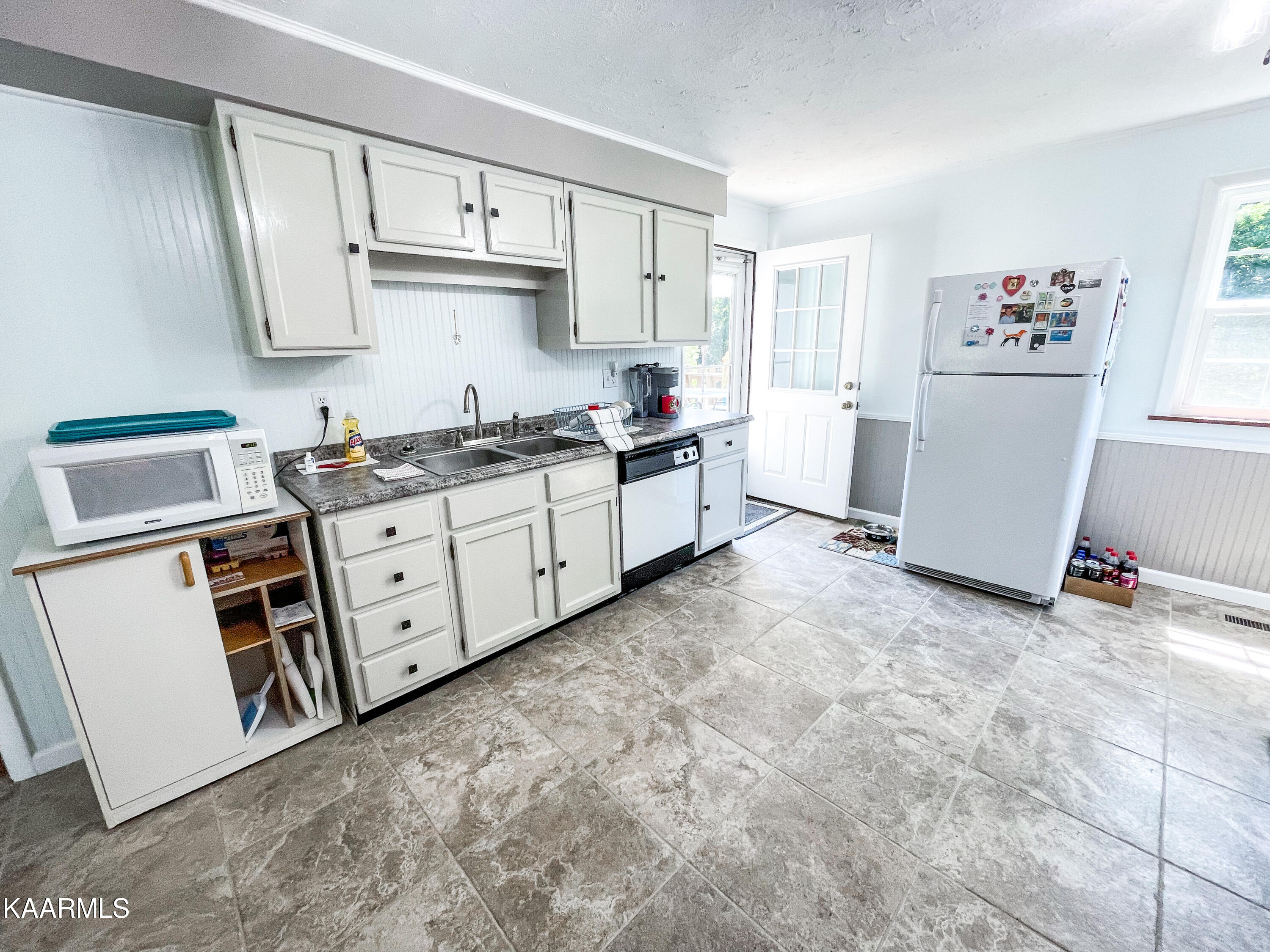 1717 Spring Hill Road Knoxville, TN 37914 - Photo 8 of 31 69E5F3FC-C502-4F41-839F-A362F61FDF20