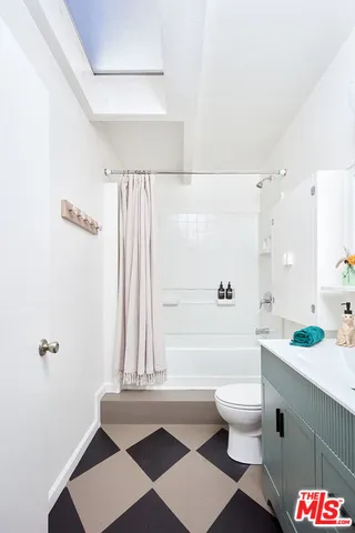 $2,649,000 | 818 Palms Boulevard, Venice, CA 90291