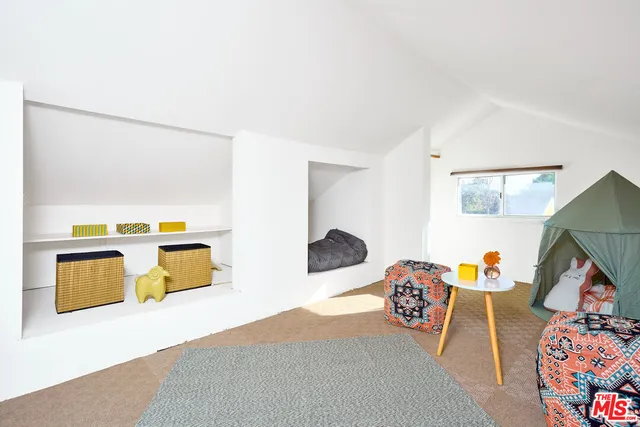 $2,649,000 | 818 Palms Boulevard, Venice, CA 90291