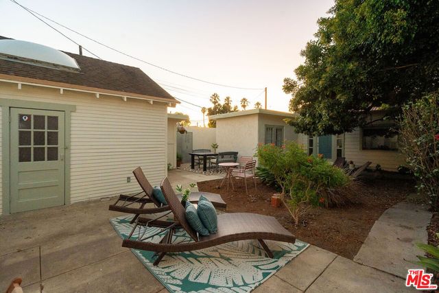 $2,649,000 | 818 Palms Boulevard, Venice, CA 90291