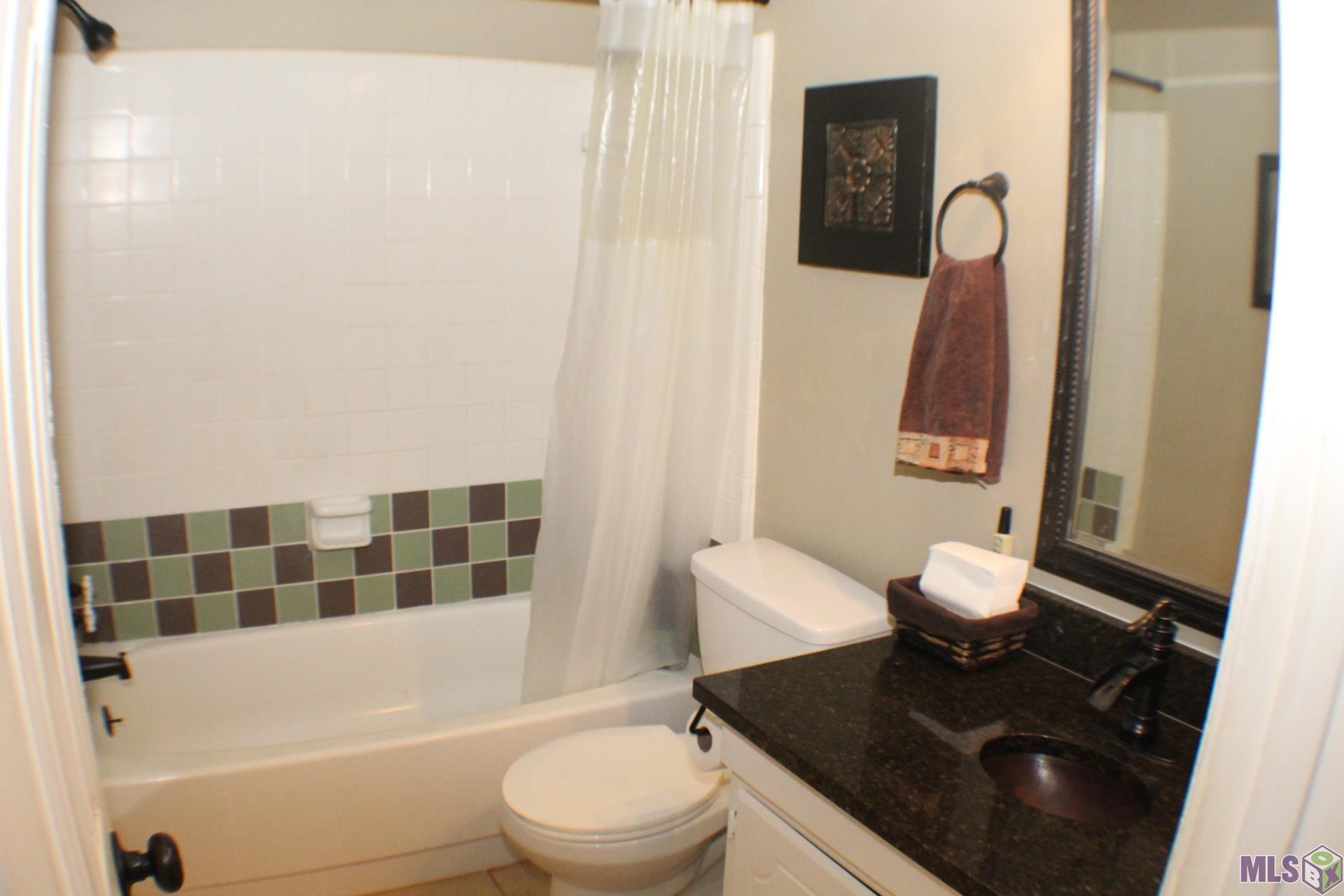 13537 Rampart Court Baton Rouge, LA 70810 - Photo 9 of 17 Gallery Image 9