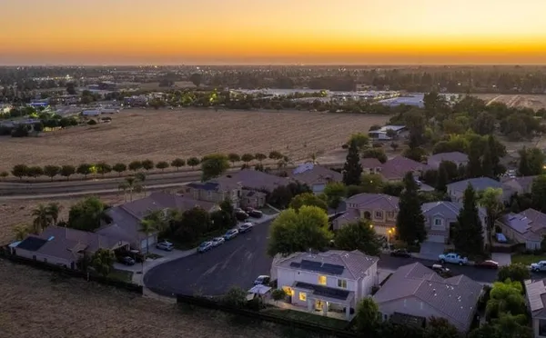 $724,900 | 1051 North Coventry Avenue, Clovis, CA 93611