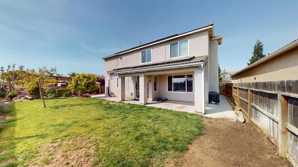 $724,900 | 1051 North Coventry Avenue, Clovis, CA 93611