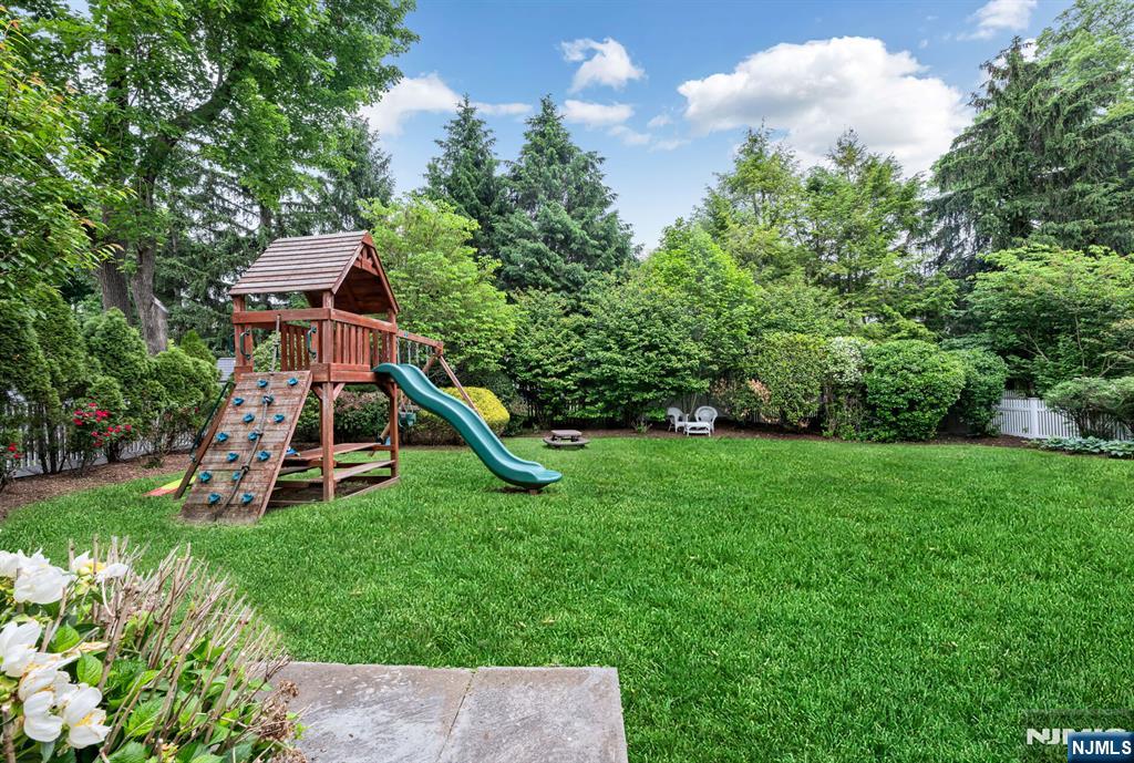 123 Liberty Street Ridgewood, NJ 07450 - Photo 40 of 44