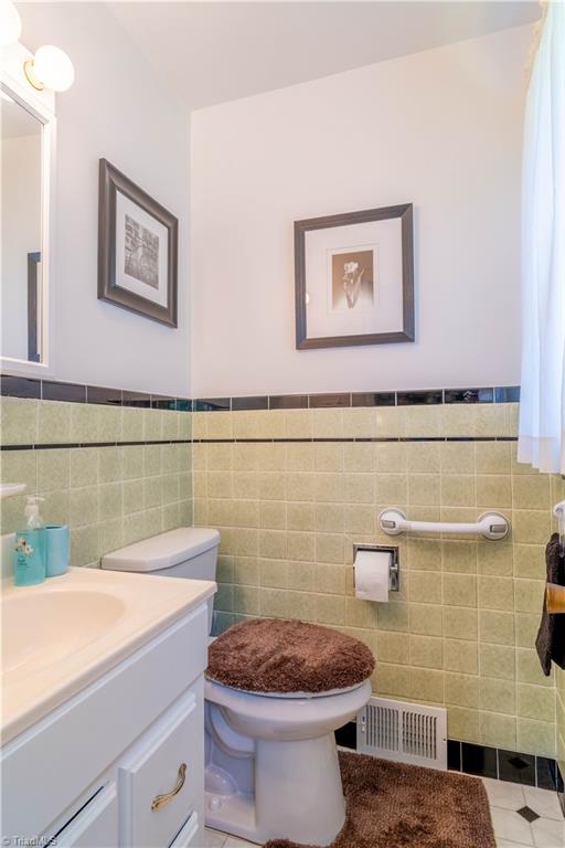 7345 Foster Street Rural Hall, NC 27045 - Photo 6 of 24
