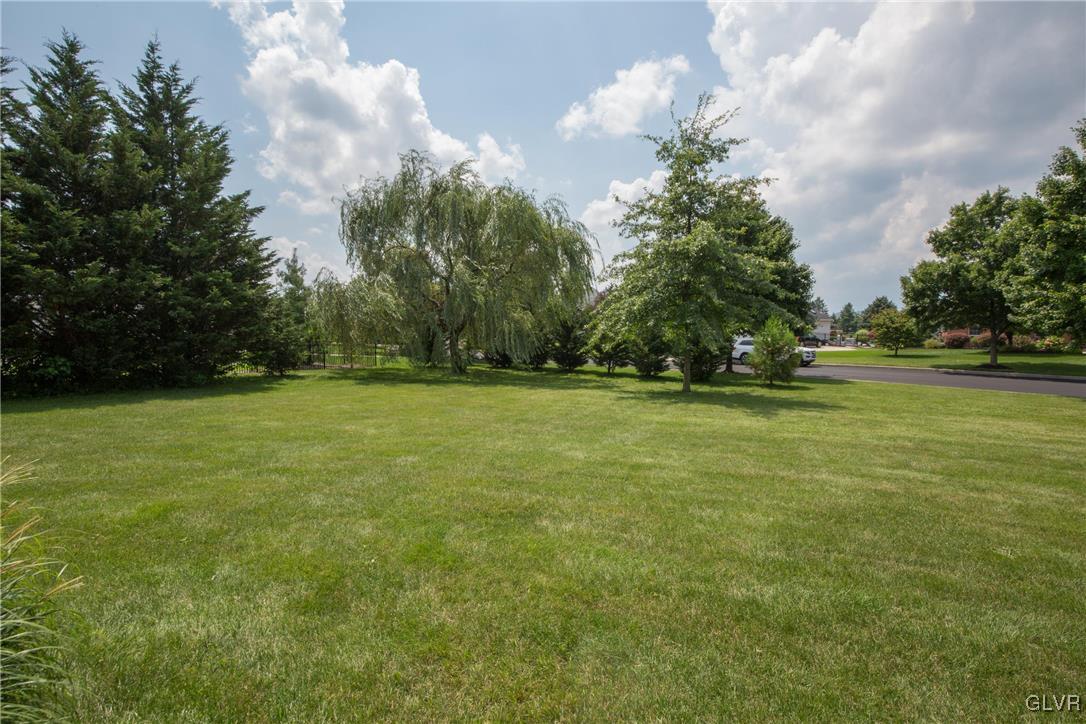 1052 Ricky Ridge Court Orefield, PA 18069 - Photo 3 of 49 Gallery Image 3
