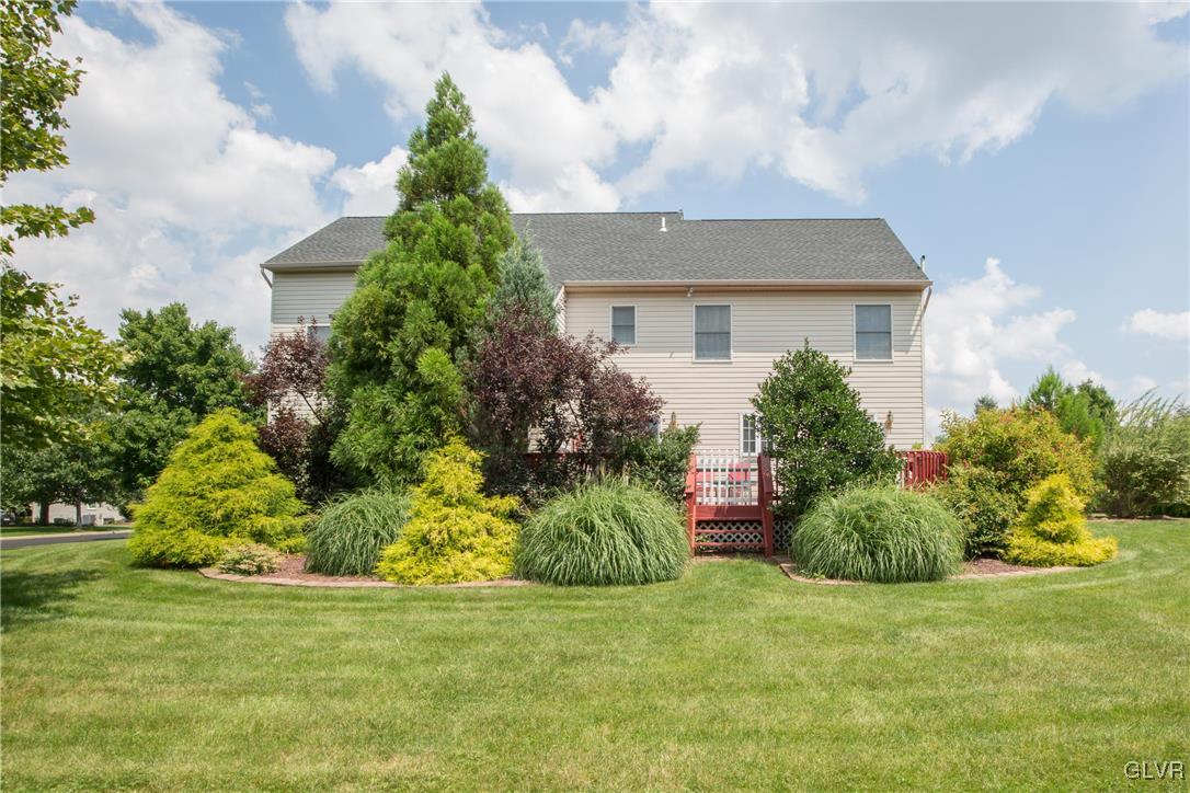 1052 Ricky Ridge Court Orefield, PA 18069 - Photo 6 of 49 Gallery Image 6