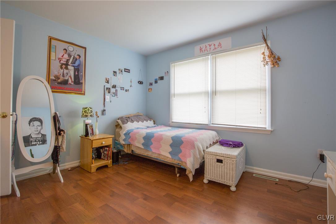 1052 Ricky Ridge Court Orefield, PA 18069 - Photo 8 of 49 Gallery Image 8