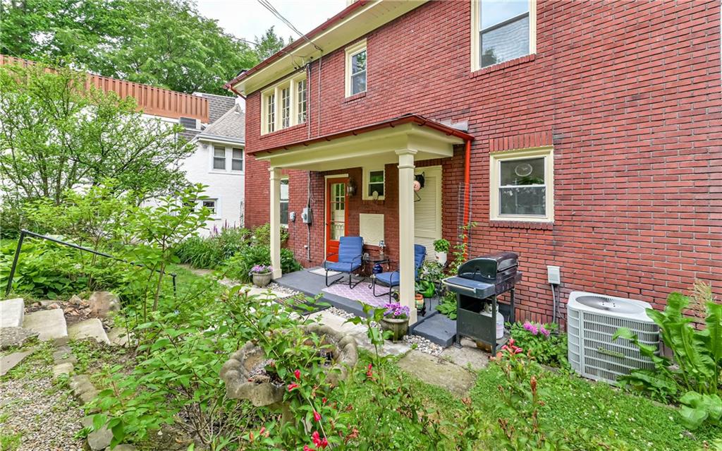 3076 Marshall Road Pittsburgh, PA 15214 - Photo 23 of 25 Exterior back of home. Porch.