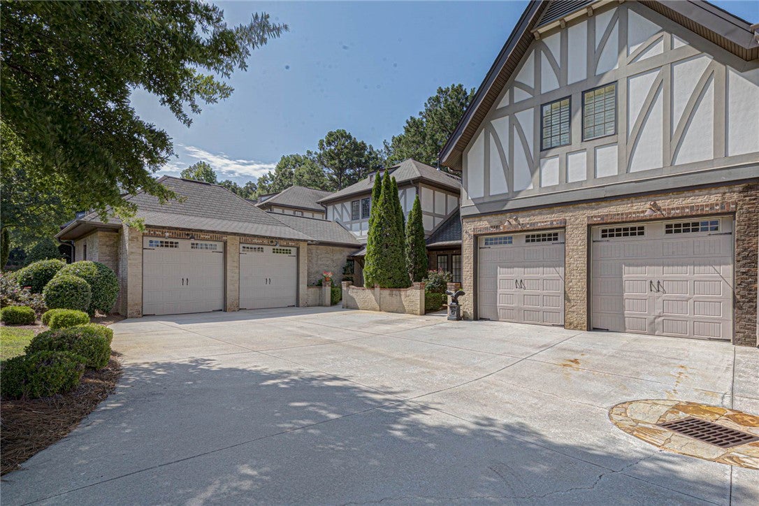 1794 Covington Ridge, Unit 402 Auburn, AL 36830 - Photo 3 of 50 Gallery Image 3