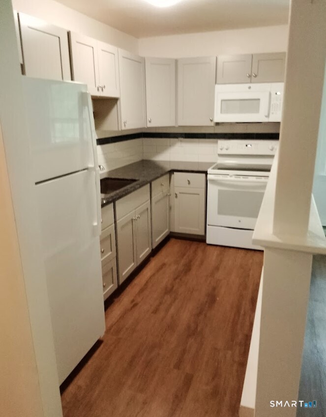 113 Union Street, Unit Z Deep River, CT 06417 - Photo 8 of 16