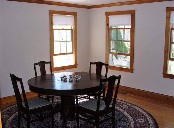 578 Huckins Neck Road Barnstable, MA 02632 - Photo 7 of 13 a dining room with furniture and window
