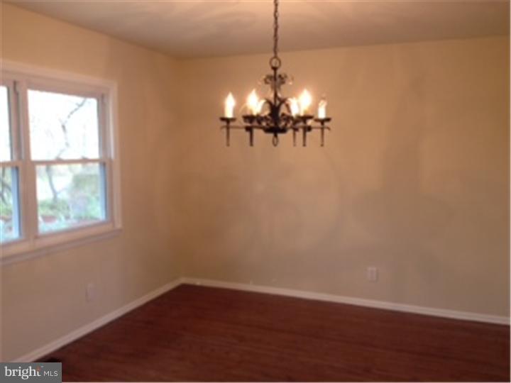 132 Dorchester Road Mount Laurel, NJ 08054 - Photo 3 of 14 Dining Room