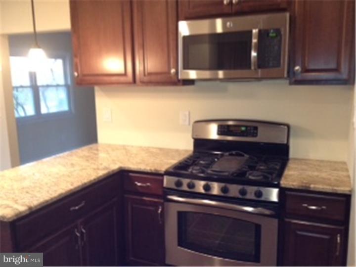 132 Dorchester Road Mount Laurel, NJ 08054 - Photo 4 of 14 Kitchen