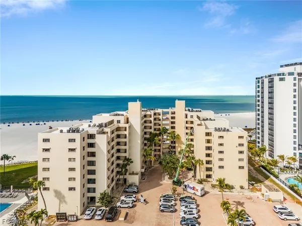 $650,000 | 6660 Estero Boulevard, Unit 303, Fort Myers Beach, FL 33931