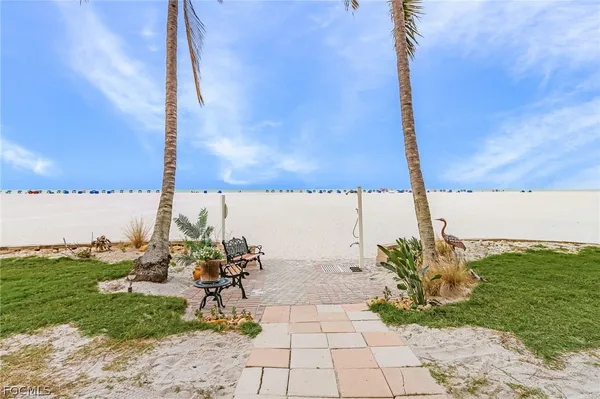 $650,000 | 6660 Estero Boulevard, Unit 303, Fort Myers Beach, FL 33931