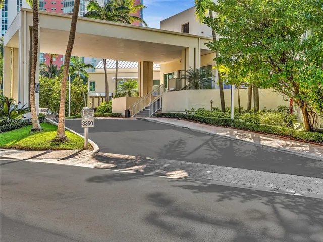 $4,700 | 3370 Hidden Bay Drive, Unit 1002, Aventura, FL 33180