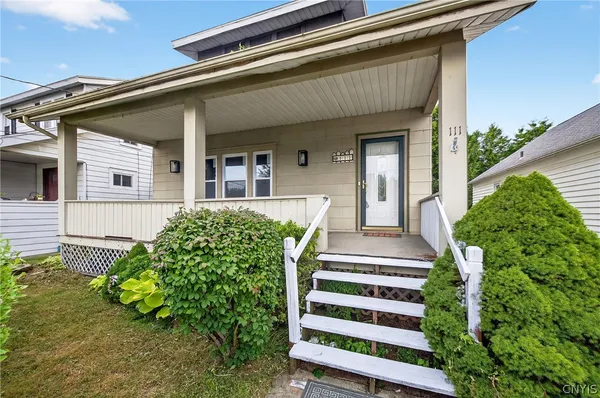 $2,500 | 111 Maplehurst Avenue, Syracuse, NY 13208