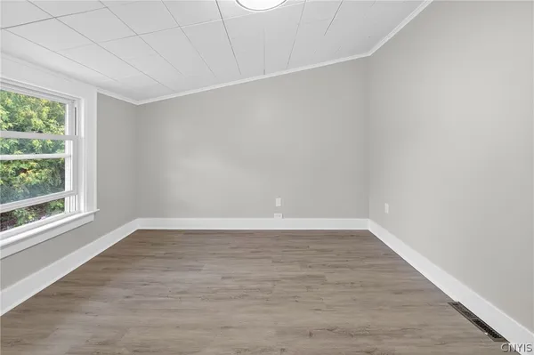 $2,500 | 111 Maplehurst Avenue, Syracuse, NY 13208