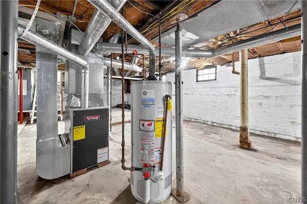 $2,500 | 111 Maplehurst Avenue, Syracuse, NY 13208