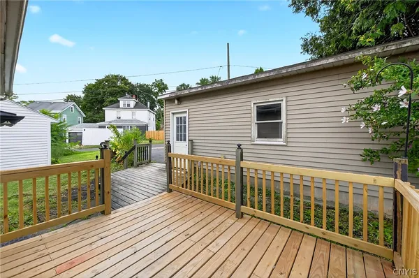 $2,500 | 111 Maplehurst Avenue, Syracuse, NY 13208